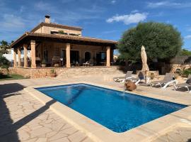 Ca Na Marina, hotel in Cala Llombards