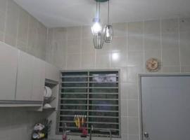 Homestay 236, hotel in Lukut