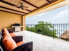 Beachfront, Sunset, & Ocean Views With Gas Grill