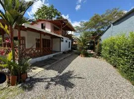 Espectacular Casa-Bonobohouse al lado del rio con reserva natural