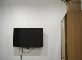 Stylish Self Contained Unit - High Wycombe