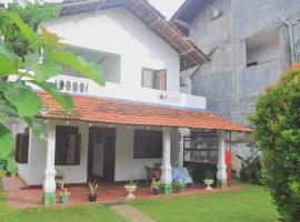 Talalla Bay Inn Beach Bungalow, hotel in Talalla