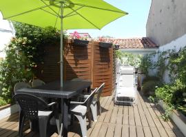 Villa des Ormeaux, hotel in Les Moulins de la Boire