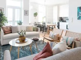 Luxury Penthouse, Sauna, Balcony, AirCon