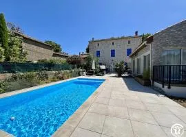 Sous les toits