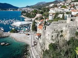 Woodpecker Digital Nomad House Montenegro