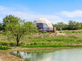 Luksusa telts Luxury Glamping Dome on Texas Farm pilsētā Senmarkosa