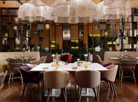 Crowne Plaza Madrid - Centre Retiro by IHG