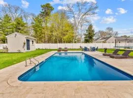Family Retreat hot tub Firepit Beach nearby