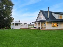 Orchard View Villa - Gateway To Abel Tasman, готель, де можна проживати з хатніми тваринами у місті Riwaka