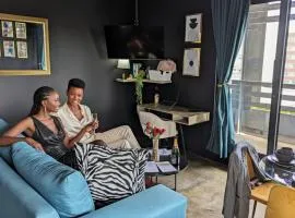 Premium Stay in Central Johannesburg Cultural Heart - Hallmark House