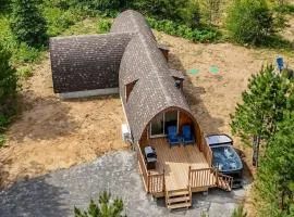 The Hobbit tiny house dogfriendly