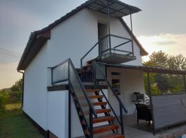 Ház a tónál szelid, hotel in Dunapataj