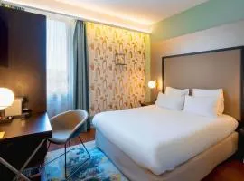 Le Splendid Hotel Lac D'Annecy - Handwritten Collection
