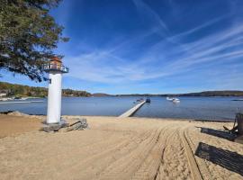 Chalet du Manoir-Bord de l'eau-Plage, ξενοδοχείο σε Lac-Simon