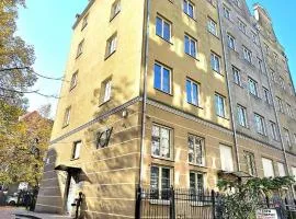 Neptune Double-Decker Apartment