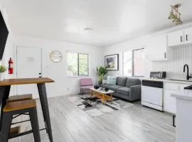 Sunny 1 Bedroom in the Heart of Venice Beach - #1