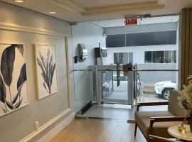 Apartamento Balneário Picarras vista mar, centro