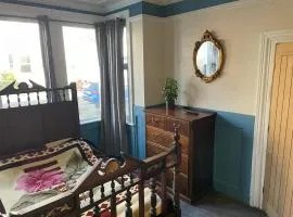 PERiVALE LODGE