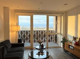 Cosy 1 bed apartment, hotel in Barking