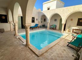 Riadh Ancora Mar Authentic Djerbienne villa, hi&scaron;nim ljubljenčkom prijazen hotel v mestu Al Maqārisah