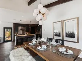 Wildebrook: 4br Mountain Luxury, fireplace, hot tub, x-country ski in/out, 10min to ski resort