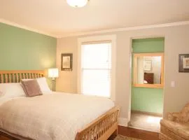 Chapala Gardens Historic West Beach 1BR - Unit 2