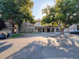 란초 코르도바에 위치한 호텔 Rancho Cordova Inn