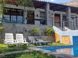 Nice country house with pool and beautiful view, hotel in Huarochirí