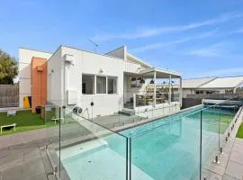 Beach Road Pool Escape