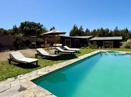 Casa-jardín Luz de Botellas -piscina-jacuzzi-sauna