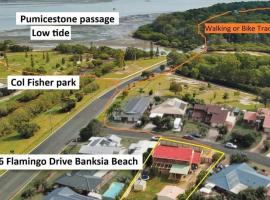 Flamingo Sunset Retreat, hôtel à Old Bribie