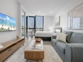Stylish Studio Near Fremantle Cafés and Beaches