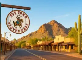 OldTown, Splash Pad & Park, Camelback Mountain trails, Desert Chic Retreat