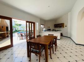 Casa de Playa en Lobos, hotel in Cerro Azul