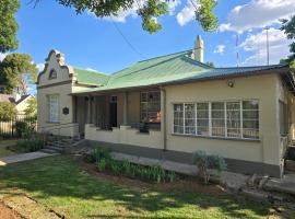 Tromp's House historic house of Trompsburg, ξενοδοχείο σε Trompsburg