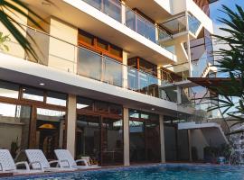 Yesimar Hotel, hotel com banheiras de hidromassagem em Salinas