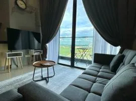 D Pristine 4 bedder apartment 2325 opp legoland