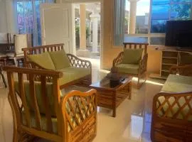 Casa en urbanización privada a 2 minutos caminando de la playa, Vía a Data