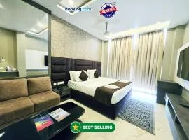 FRONT SEA VIEW - SWIMMING-POOL -HOTEL THE BAY SUITES - PURI - Lift-Parking - Restaurant - Breakfast Included