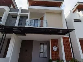 modluxstay - Kaliurang-3 Bed Room