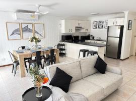 Catalina Cove-From Door to Shore in 2 Minutes, hotel in Shoal Bay