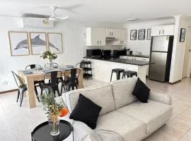 Catalina Cove-From Door to Shore in 2 Minutes