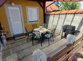 Apartment by MICHELLE, ξενοδοχείο σε Čatež ob Savi