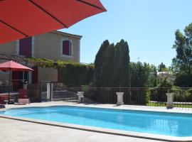 Studio de la Luciole, hotel i Mouriès