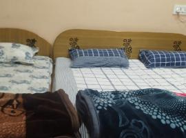 Anant Paying Guest house، فندق في Ayodhya