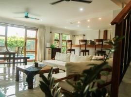 Teala Villa, nhà khách ở Mantaak