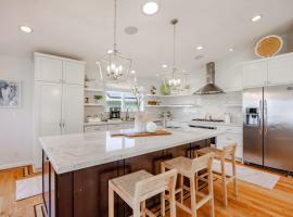 BytheSea Bluff Retreat Ocean Views & Coastal Trails, hôtel à Moss Beach