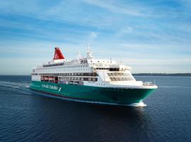 DFDS Ferry - Copenhagen to Oslo、コペンハーゲンのホットタブ付きホテル