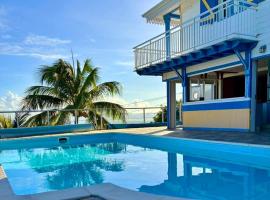 Ti-Garence vue mer, hotel in Les Trois-Îlets